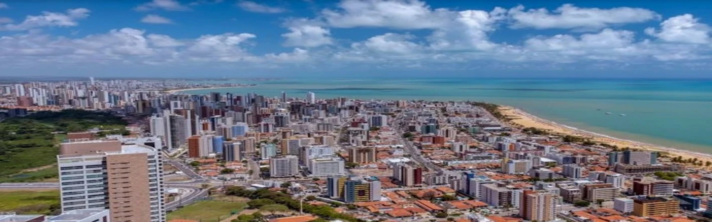 Praias urbana inigualveis com gua cristalina e morna o ano todo